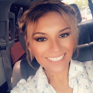 Meet your Posher, Reyna